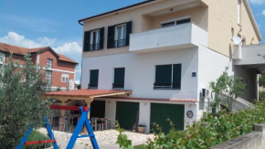 Отель Amadrian Apartments  Шибеник